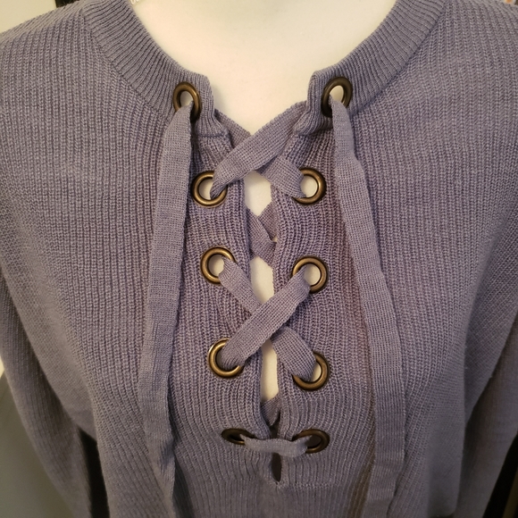 Charlie Paige criss cross front sweater - Picture 2 of 4